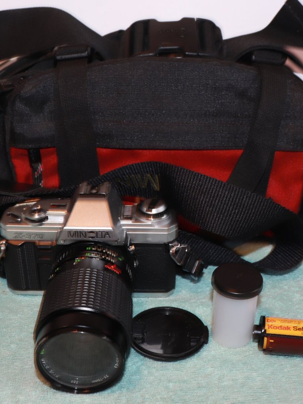 Minolta X-370 35mm Film SLR Camera W/ Lens Tested Working Bag and Film